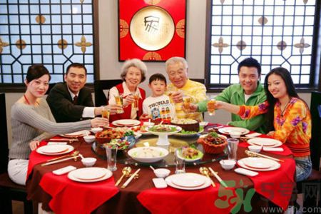 春節(jié)狂吃無負擔(dān) 營養(yǎng)師教你5招好方法