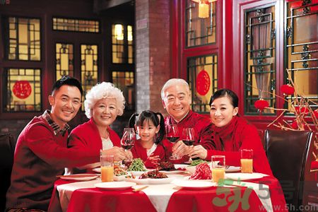 春節(jié)狂吃無負擔(dān) 營養(yǎng)師教你5招好方法