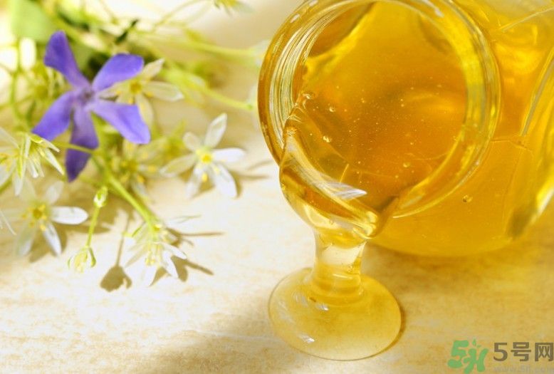 寶寶能吃蜂蜜嗎？怎么給寶寶吃蜂蜜才好？