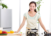 更年期吃什么食物調(diào)理最好？更年期要補充雌激素嗎？
