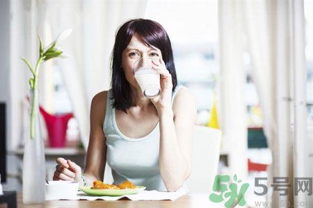 降低膽固醇的方法有哪些？降低膽固醇吃什么好？
