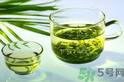 春天喝紅茶好不好？春天喝紅茶還是喝綠茶好呢？
