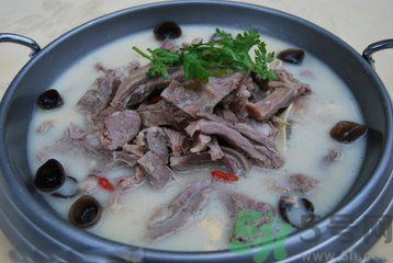 春天可以吃羊肉嗎？吃羊肉有哪些禁忌？