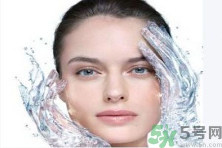 皮膚起皮怎么辦？皮膚起皮用什么護膚品？