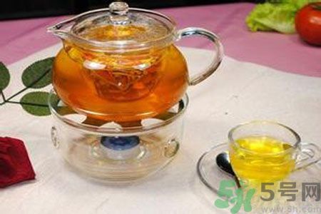 枸杞泡水有什么害處？枸杞泡水喝有什么好處？