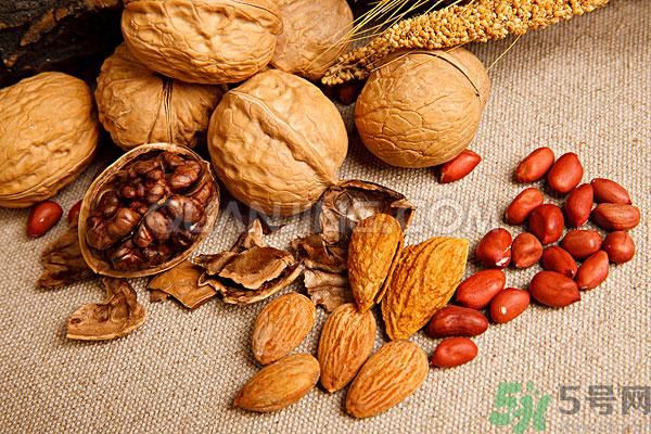 吃新鮮水果能抗皺嗎？防皺紋要吃什么？