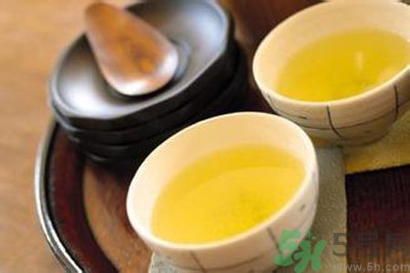 牙齒發(fā)黃怎么辦？牙齒怎么變白？