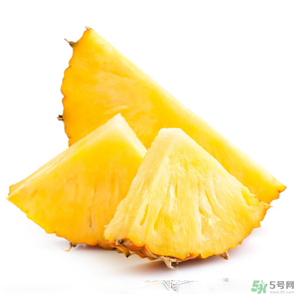 菠蘿發(fā)黑能吃嗎？菠蘿為什么要用鹽水泡？