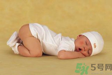 寶寶趴著睡覺(jué)好嗎？寶寶趴著睡覺(jué)是怎么回事？