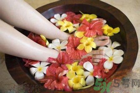泡腳有什么好處？泡腳有什么禁忌？