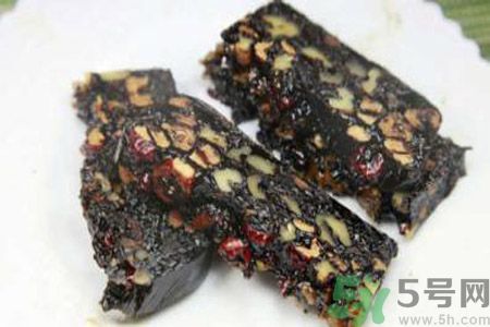 貧血吃什么補(bǔ)血？貧血吃阿膠好嗎？