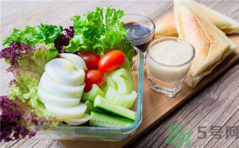 吃什么食物容易得腎結(jié)石？腎結(jié)石不能吃什么？