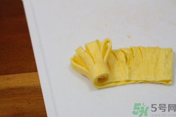 蘆筍開花了還可以吃嗎？蘆筍尾部開花能吃嗎？