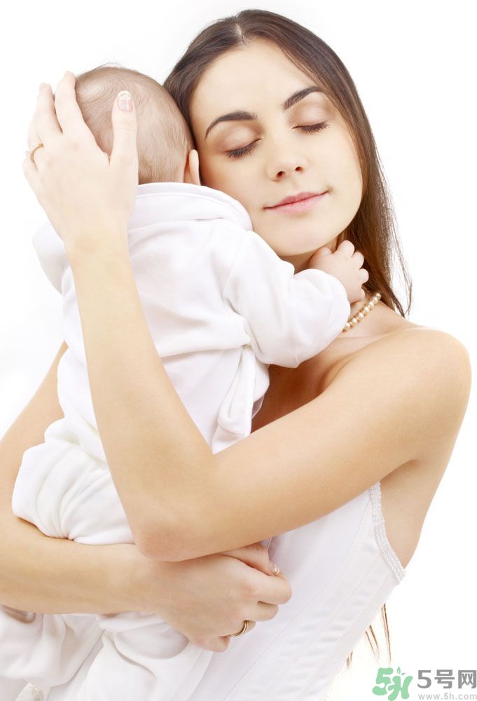 女生手腳冰涼是什么原因？手腳冰涼怎么調(diào)理？