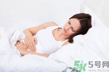 月經(jīng)顏色發(fā)黑是怎么回事？月經(jīng)顏色發(fā)黑怎么辦？