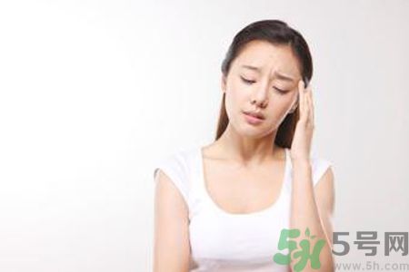 月經(jīng)顏色發(fā)黑是怎么回事？月經(jīng)顏色發(fā)黑怎么辦？