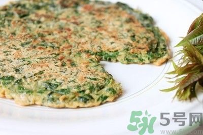 香椿雞蛋餅怎么做？香椿煎蛋餅做才能好吃？