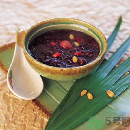 補(bǔ)血的粥有哪些？補(bǔ)血的粥怎么做？