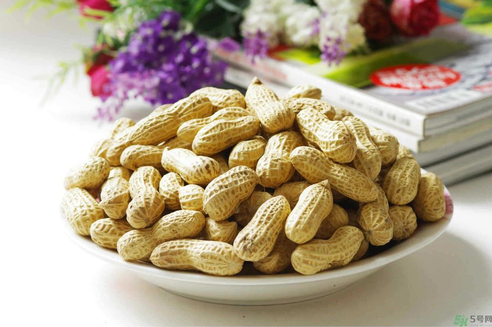 膽固醇高可以吃花生嗎？膽固醇高可以喝牛奶嗎？
