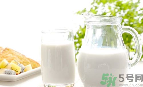 膽固醇高可以吃花生嗎？膽固醇高可以喝牛奶嗎？