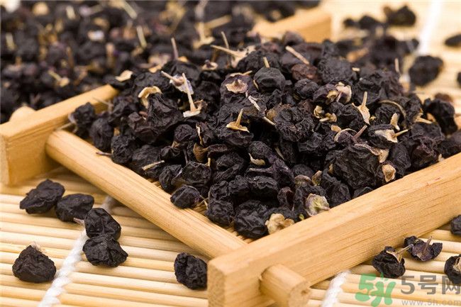 黑枸杞有什么功效？黑枸杞的好處有哪些？