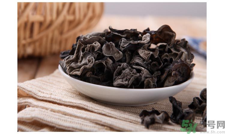 多吃黑木耳有什么好處？黑木耳可以排毒嗎？