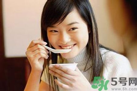 胃潰瘍吃什么食物好？調(diào)理胃潰瘍的方法有哪些？