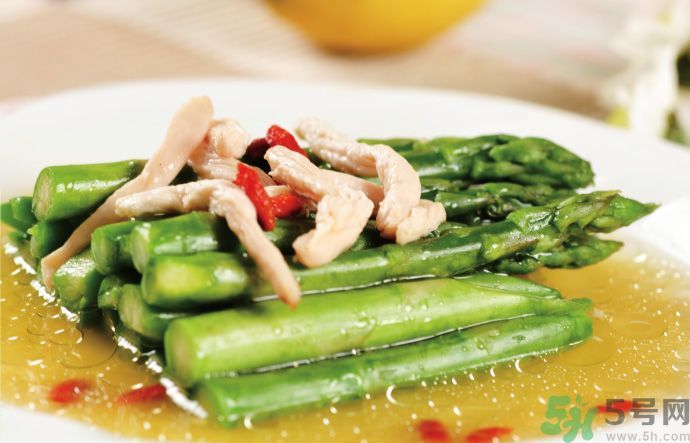 蘆筍可以炒雞肉嗎？蘆筍炒雞肉怎么吃？
