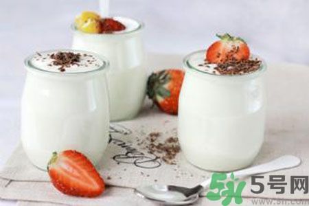 痛風可以喝酸奶嗎？痛風喝酸奶好嗎？