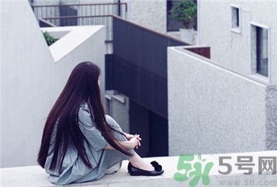 90后女孩癱瘓后出版25萬字 女人要怎樣生活最好？