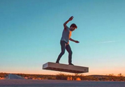 Hoverboard懸浮滑板國內(nèi)多少錢？懸浮滑板在哪可以買？