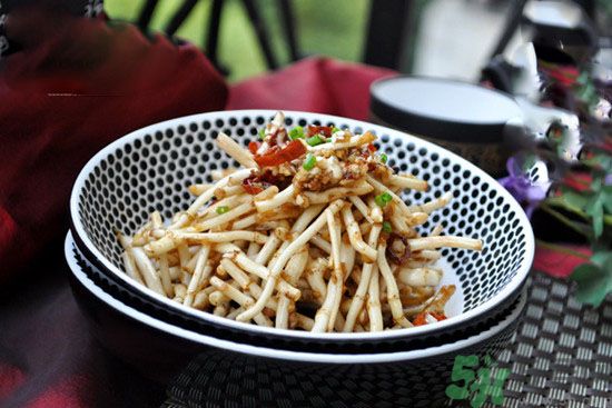 魚腥草可以燉雞湯嗎？魚腥草燉雞湯好不好？
