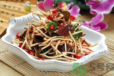 黃瓜可以和魚腥草涼拌一起吃嗎？黃瓜涼拌魚腥草好吃嗎？