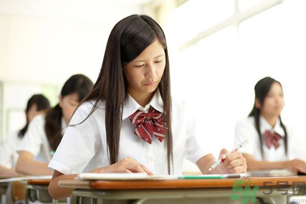 高中生上課容易走神怎么辦？高中生上課如何提高注意力？
