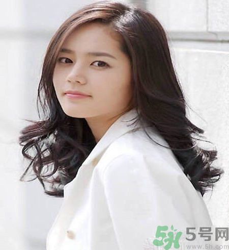 韓佳人女兒叫什么名字？韓佳人的老公是誰？