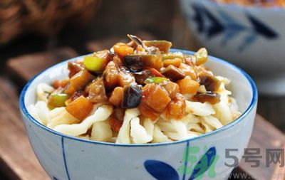 茄子肉丁打鹵面怎么做？茄子肉丁打鹵面好吃嗎？