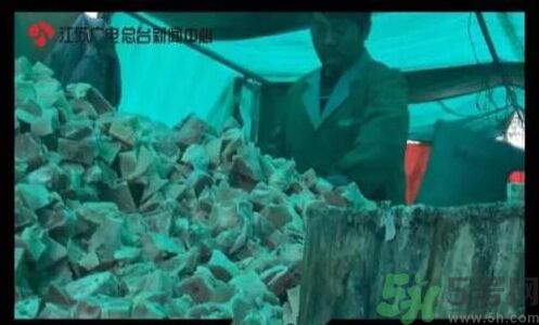 黃燜雞米飯被曝用僵尸肉是怎么回事？什么是僵尸肉？
