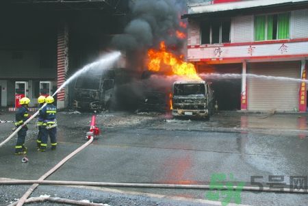 加油過(guò)滿汽車起火是怎么回事？汽車加油要注意什么？