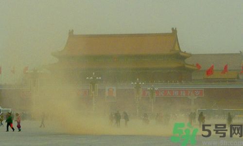 沙塵暴逼近北京到哪里了？遇到沙塵暴怎么辦？