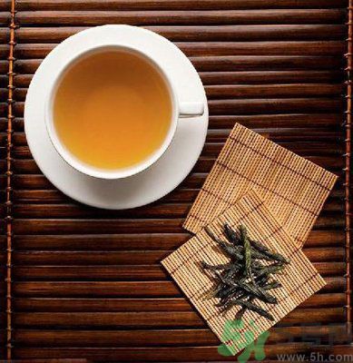 感冒的時(shí)候能喝苦丁茶嗎？感冒為什么不能喝苦丁茶？