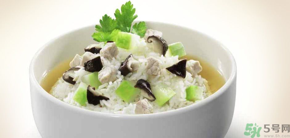 吃湯泡飯傷胃嗎？湯泡飯有什么危害？