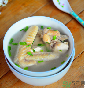 煲湯用什么鍋好？燉雞湯用什么鍋好呢？