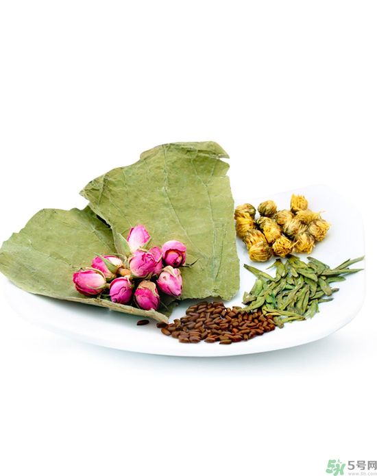 荷葉冬瓜減肥茶的做法是什么？喝荷葉冬瓜減肥茶有什么注意事項(xiàng)？