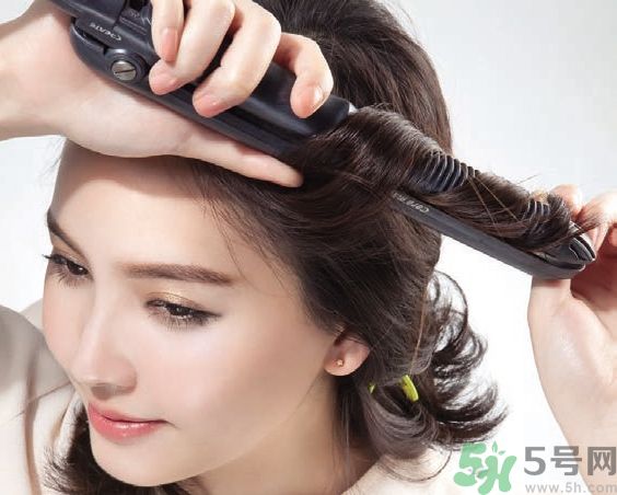 中長微卷鮑伯頭怎么弄？大人味浪漫鮑伯頭