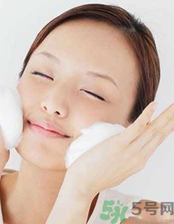 詩(shī)莉薇松茸.瑾皙亮妍潔面乳怎么樣？詩(shī)莉薇 松茸.瑾皙亮妍潔面乳好用嗎？