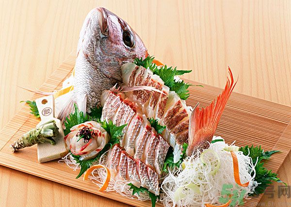 生魚(yú)片的做法是什么？如何自制生魚(yú)片？