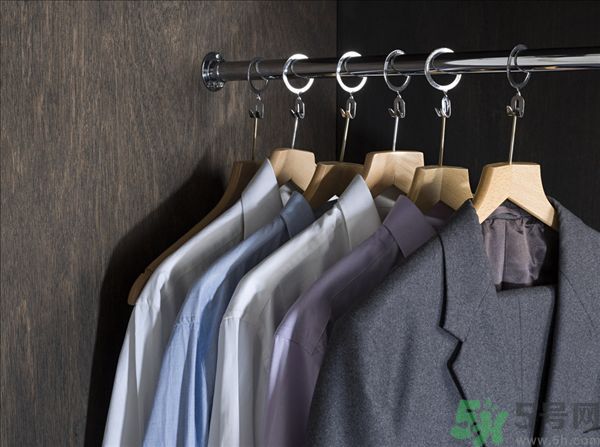 什么面料不容易皺？如何挑選不易皺的衣服？