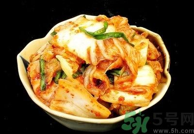 白菜隔夜了還能吃嗎？白菜隔夜怎么吃？