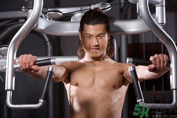 練肌肉會(huì)破壞肌肉組織嗎？練肌肉要注意什么呢？