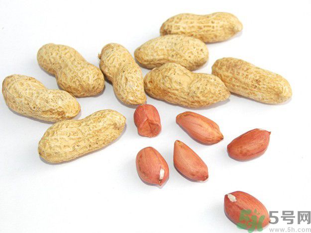 花生可以美白牙齒嗎？怎么用花生美白牙齒？